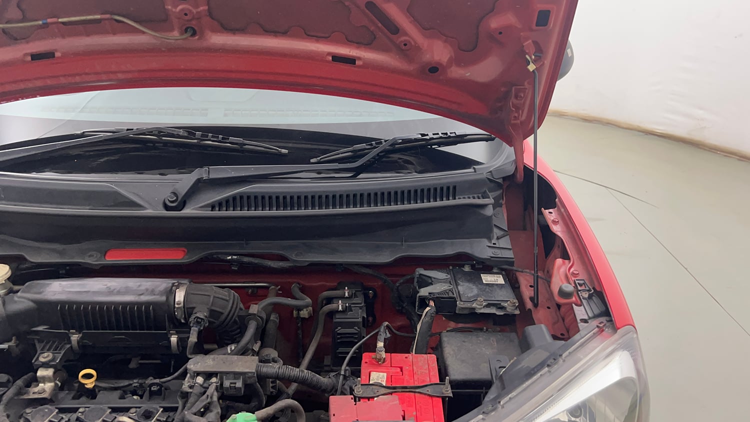 Used 2019 Maruti Suzuki S-Presso VXi Petrol Manual engine ENGINE LEFT SIDE HINGE & APRON VIEW