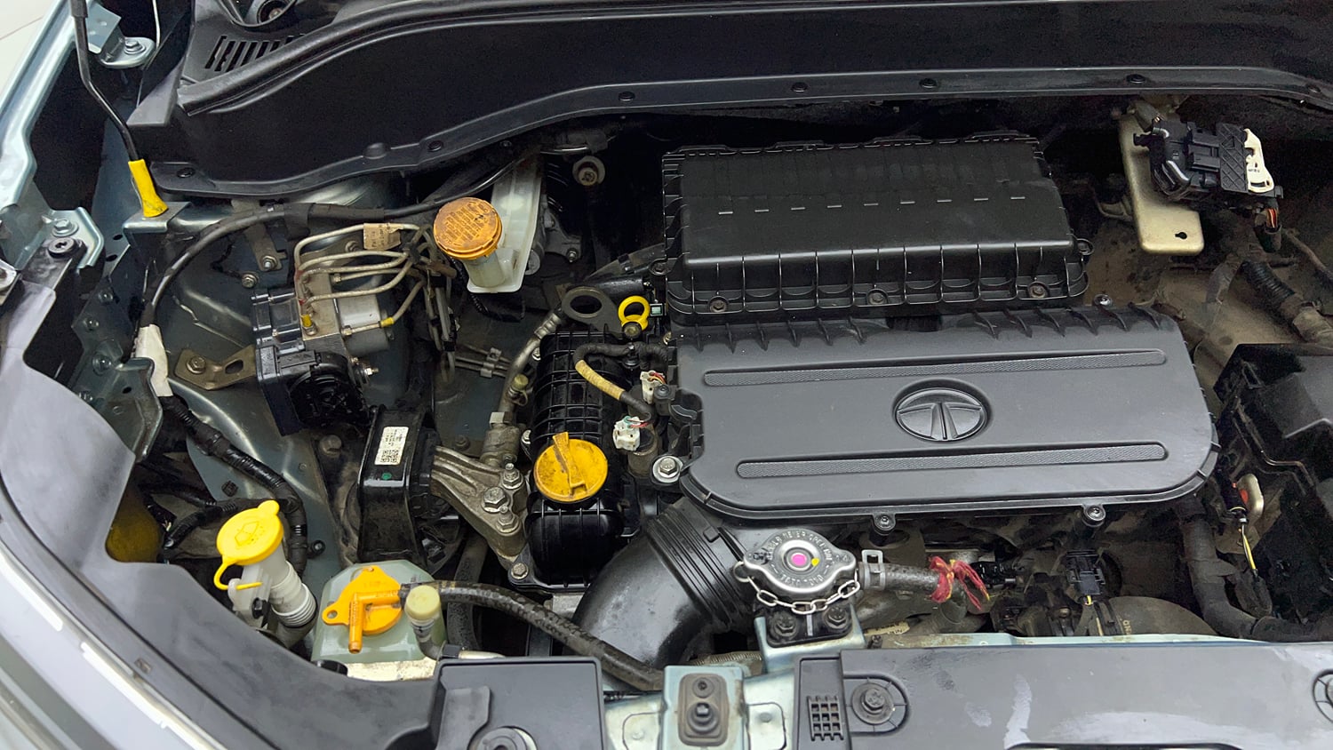 Used 2022 Tata Punch Accomplished MT Petrol Manual engine ENGINE RIGHT SIDE VIEW