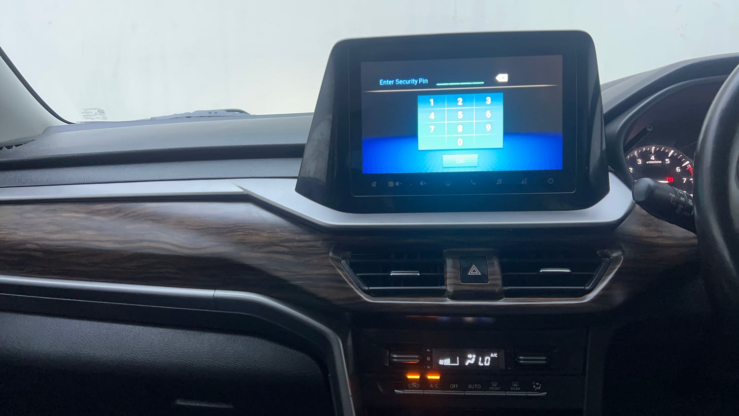 Used 2023 Maruti Suzuki Brezza Zxi Plus Dual Tone Petrol Manual interior MUSIC SYSTEM & AC CONTROL VIEW