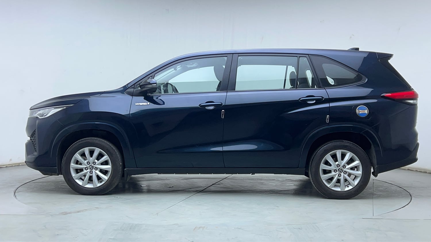 Used 2023 Toyota Innova Hycross VX Hybrid 7 STR Hybrid Automatic exterior LEFT SIDE VIEW