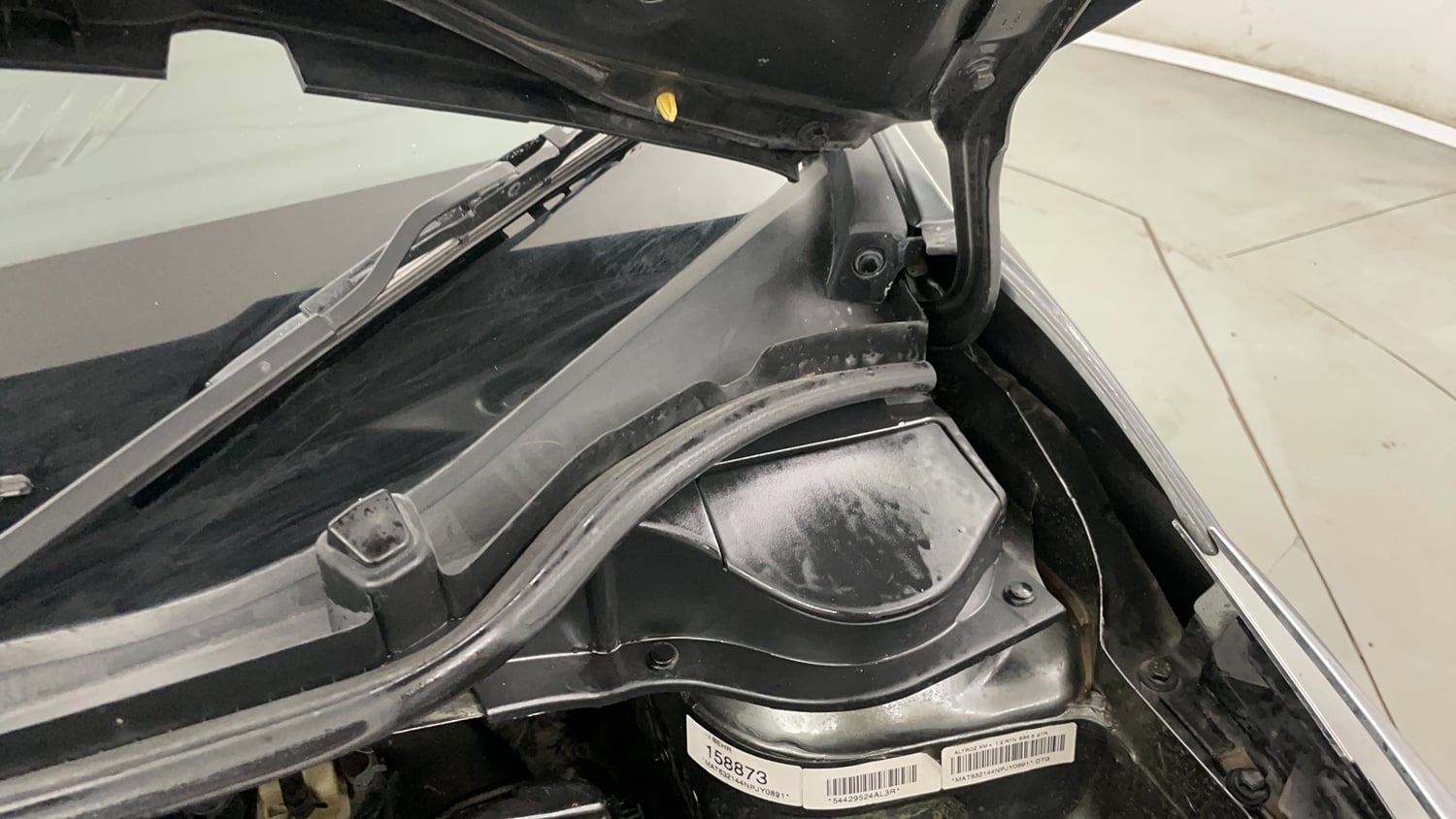 Used 2022 Tata Altroz XM Plus Petrol Petrol Manual engine ENGINE LEFT SIDE HINGE & APRON VIEW