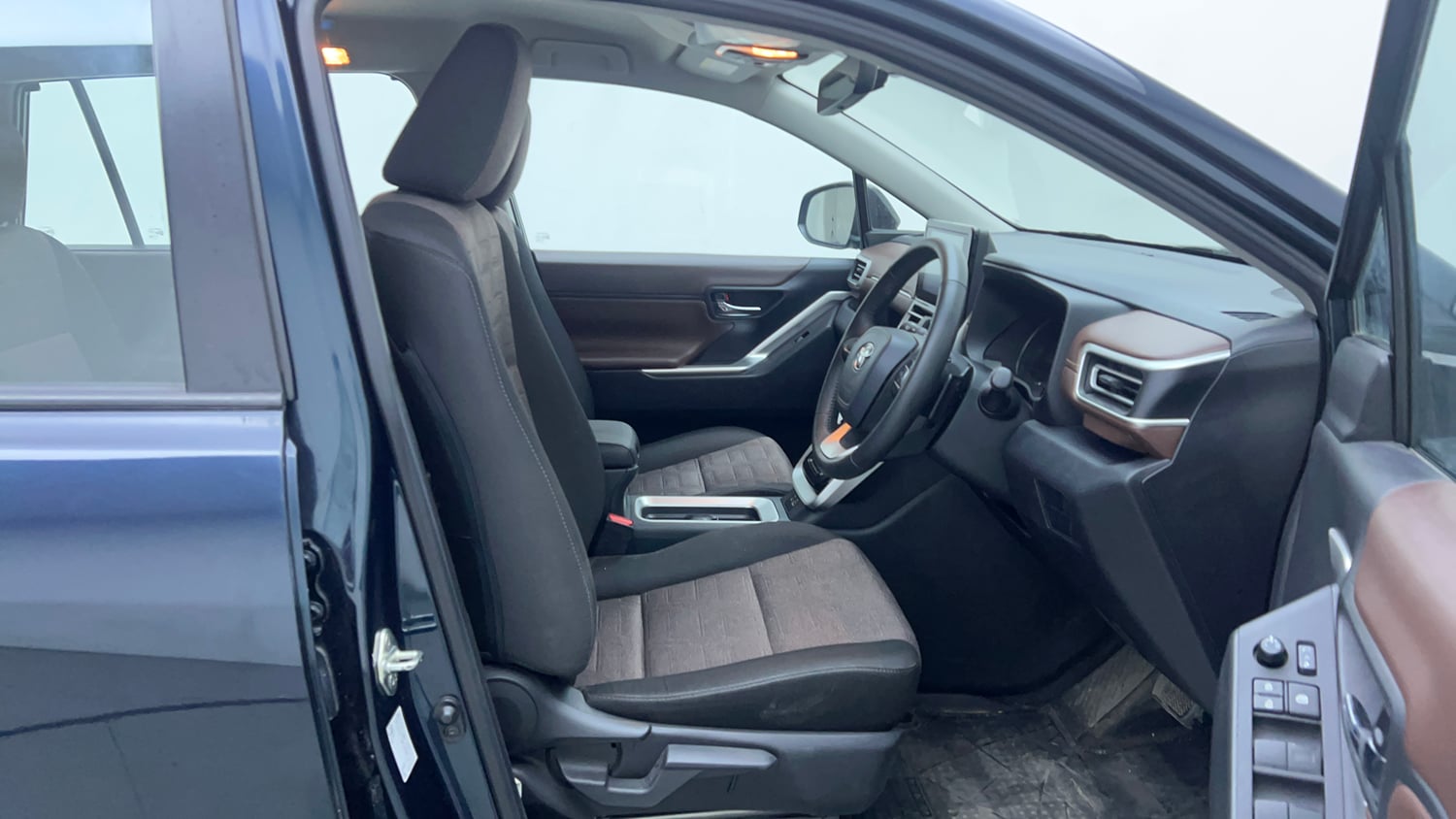 Used 2023 Toyota Innova Hycross VX Hybrid 7 STR Hybrid Automatic interior RIGHT SIDE FRONT DOOR CABIN VIEW