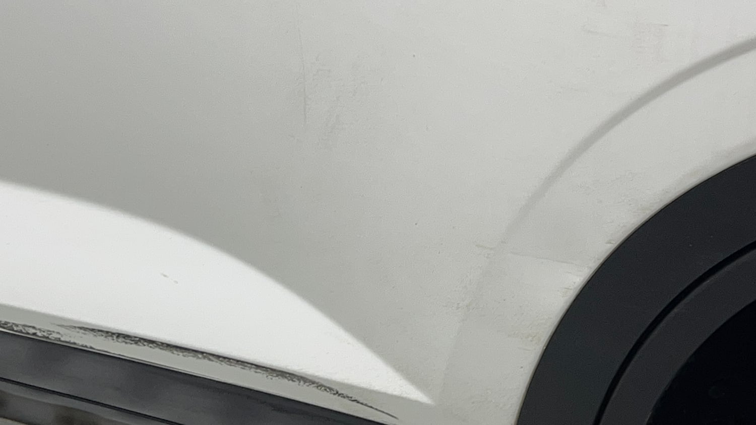 Used 2022 Hyundai Alcazar Signature (O) 6 STR 2.0 Petrol AT Petrol Automatic dents MINOR DENT