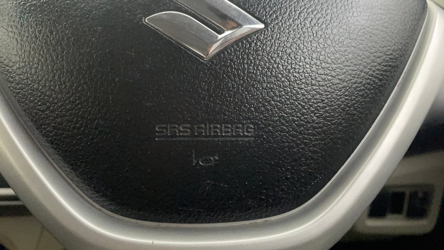 Used 2020 Maruti Suzuki Alto 800 VXi Petrol Manual top_features Airbags