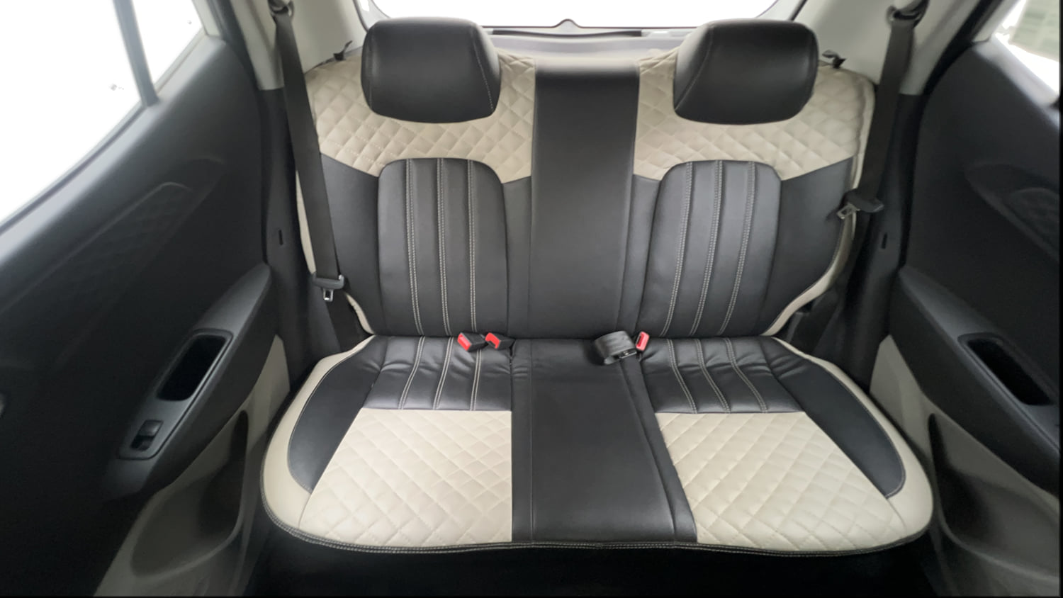 Used 2022 Hyundai Grand i10 Nios Sportz 1.2 Kappa VTVT Petrol Manual interior REAR SEAT CONDITION VIEW