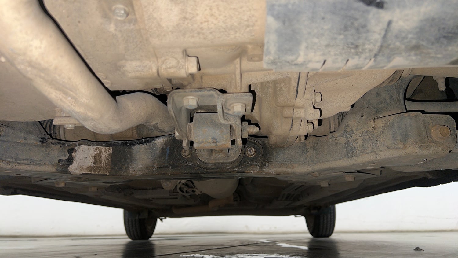 Used 2022 Hyundai Grand i10 Nios Sportz AMT 1.2 CRDi Diesel Automatic extra FRONT LEFT UNDERBODY VIEW