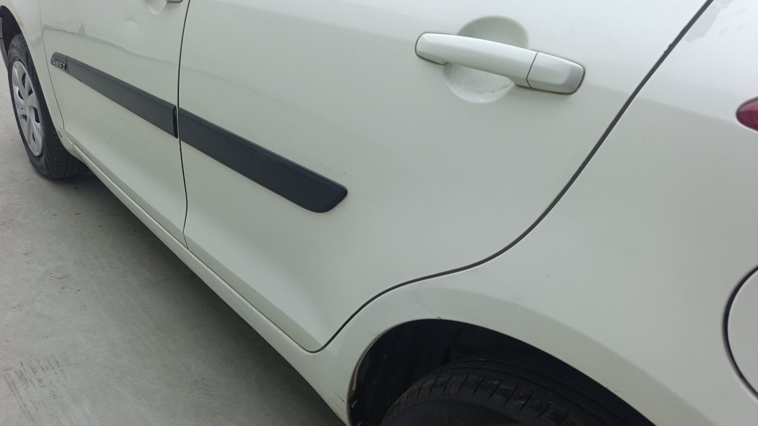 Used 2015 Maruti Suzuki Swift VDi Diesel Manual dents MINOR DENT