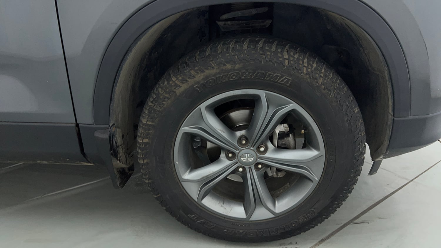 Used 2021 Tata Harrier XZ Diesel Manual tyres RIGHT FRONT TYRE RIM VIEW