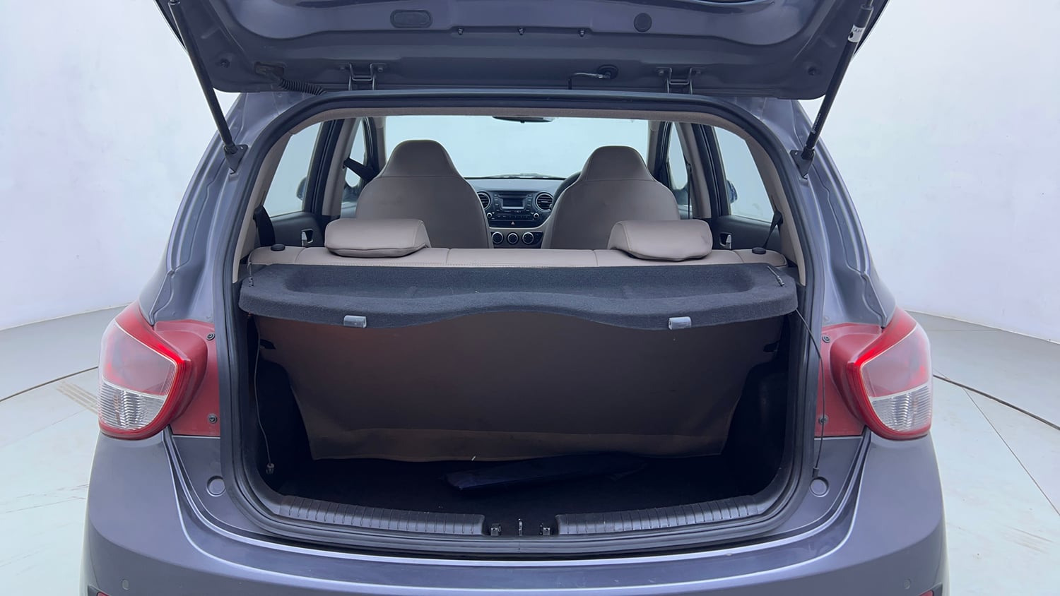 Used 2015 Hyundai Grand i10 Asta AT 1.2 Kappa VTVT Petrol Automatic interior DICKY INSIDE VIEW