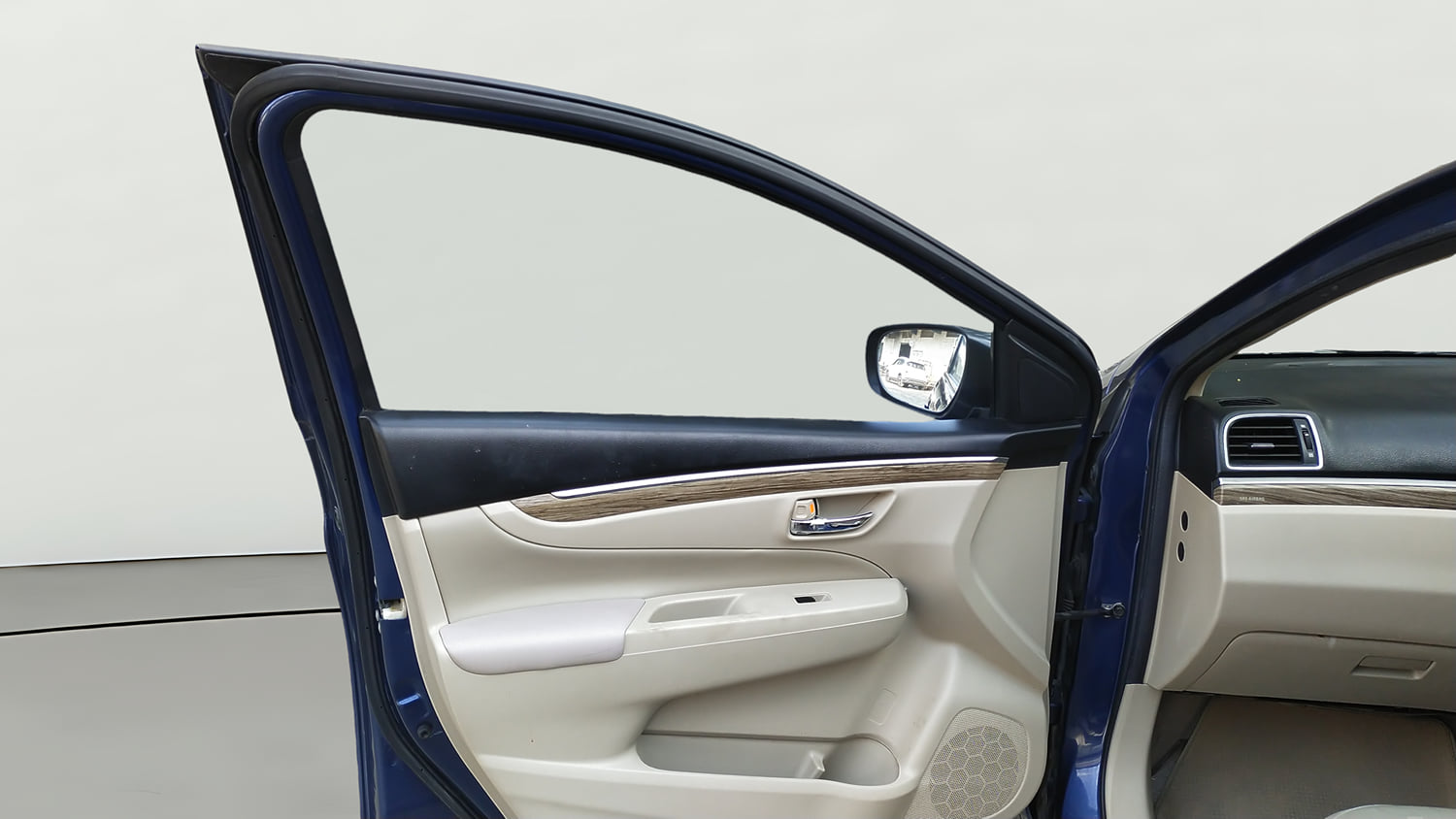 Used 2021 Maruti Suzuki Ciaz Alpha 1.5 Petrol Manual interior LEFT FRONT DOOR OPEN VIEW