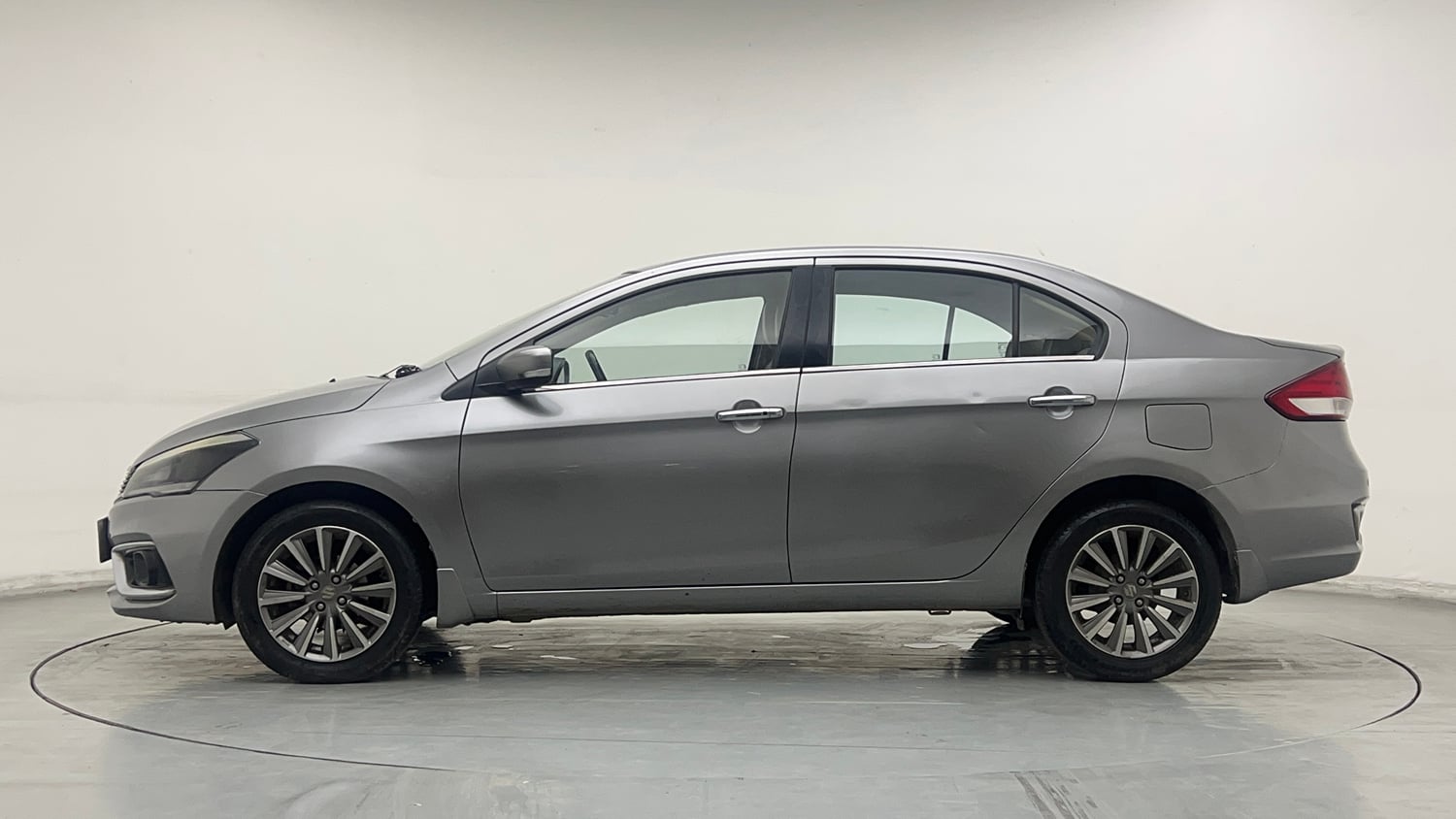 Used 2021 Maruti Suzuki Ciaz Alpha 1.5 AT Petrol Automatic exterior LEFT SIDE VIEW