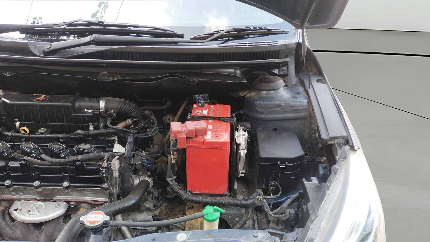 Used 2021 Maruti Suzuki Ciaz Alpha 1.5 Petrol Manual engine ENGINE LEFT SIDE VIEW