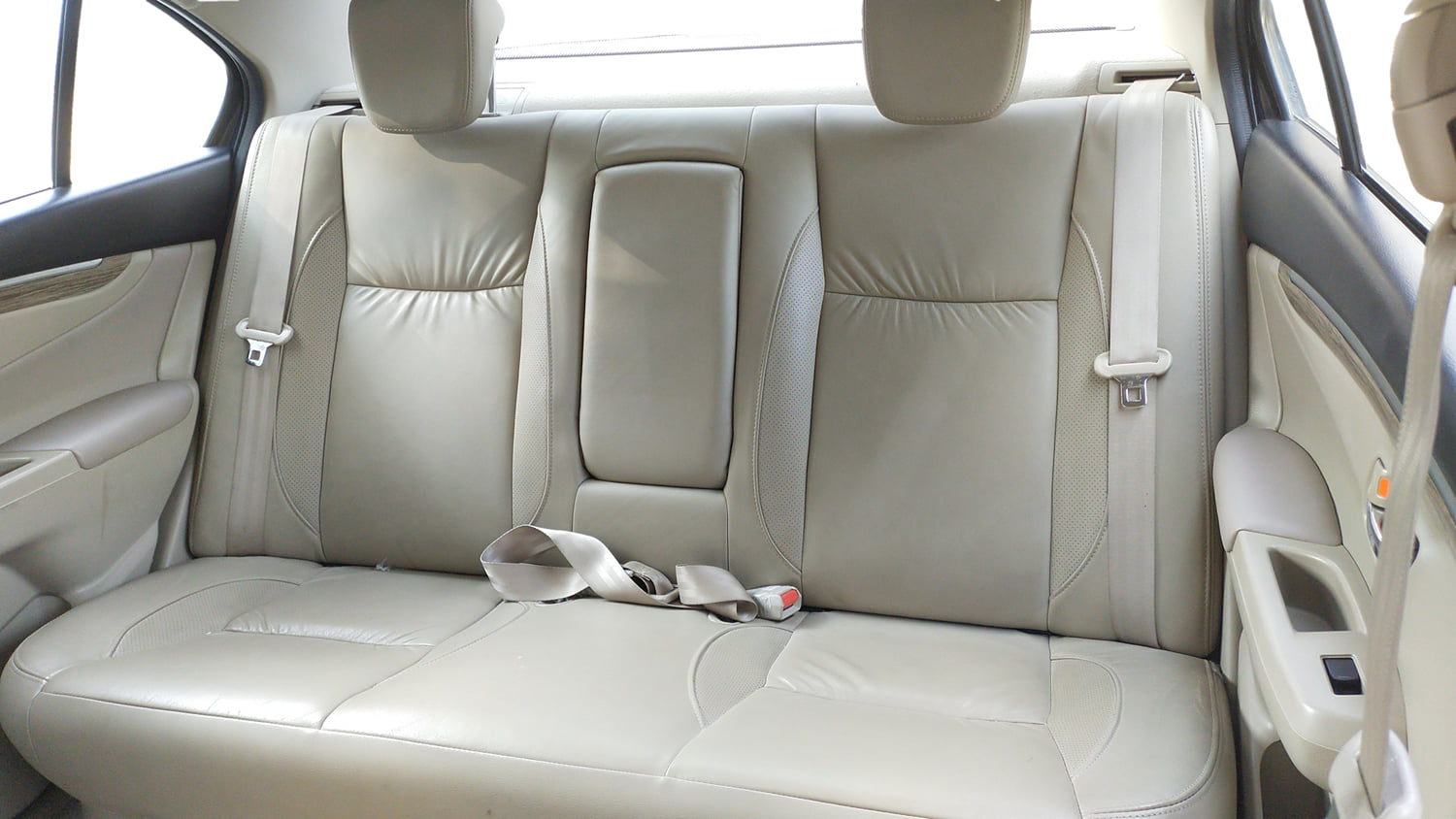 Used 2021 Maruti Suzuki Ciaz Alpha 1.5 Petrol Manual interior REAR SEAT CONDITION VIEW