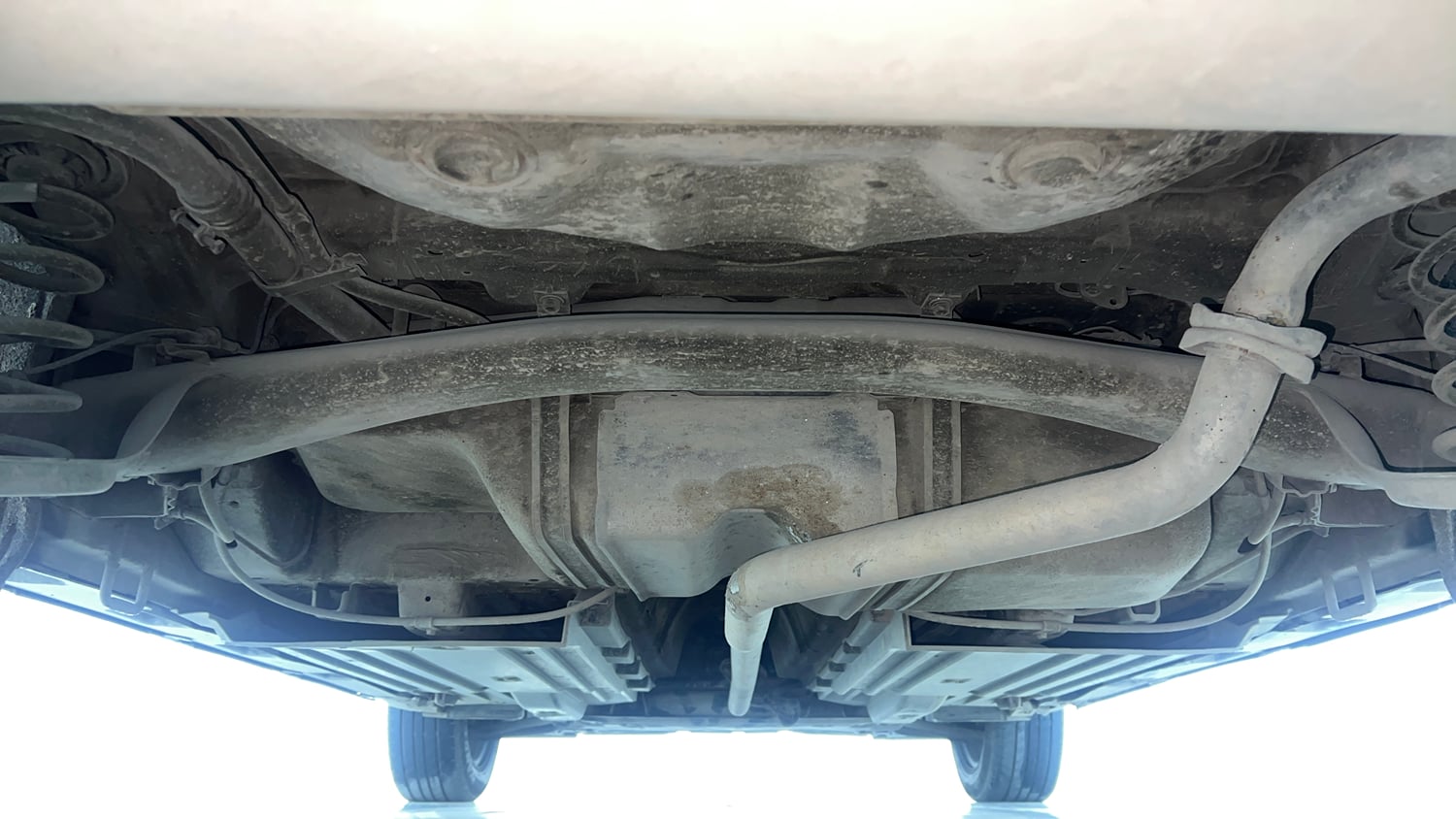Used 2017 Maruti Suzuki Vitara Brezza VDi (O) Diesel Manual extra REAR UNDERBODY VIEW (TAKEN FROM REAR)