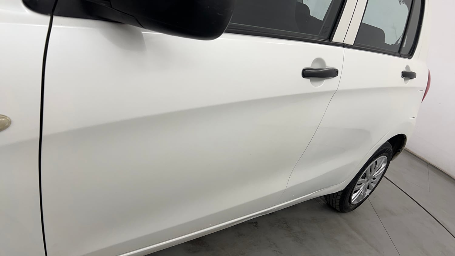 Used 2015 Maruti Suzuki Celerio VXi AMT Petrol Automatic dents MINOR SCRATCH