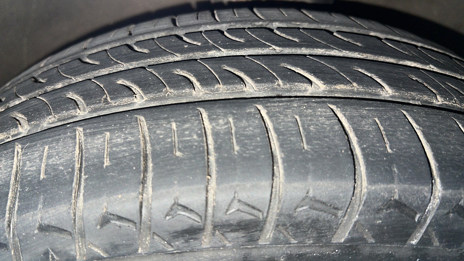 Used 2018 Maruti Suzuki Celerio VXi AMT Petrol Automatic tyres RIGHT FRONT TYRE TREAD VIEW
