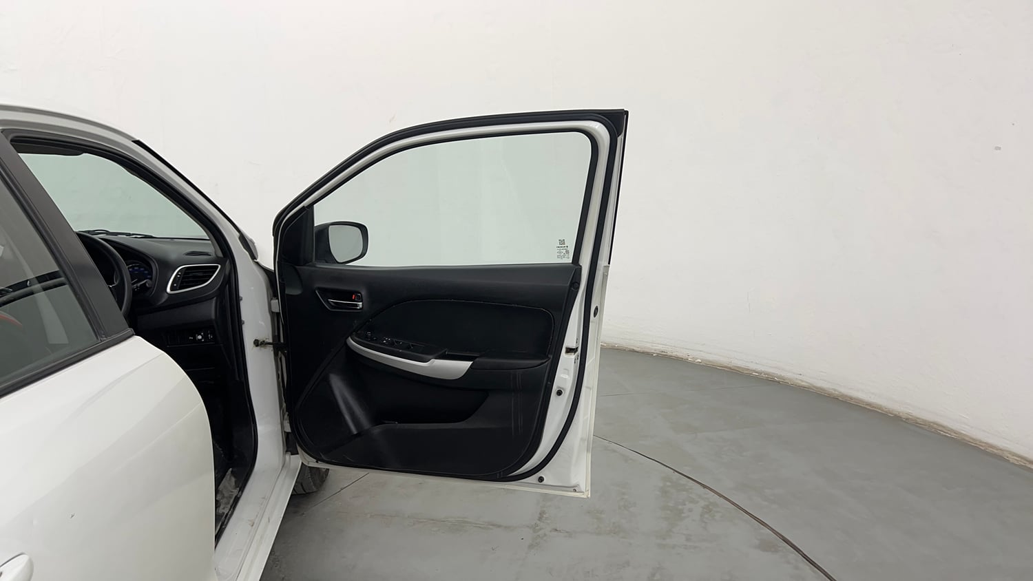 Used 2016 Maruti Suzuki Baleno Delta Petrol+CNG (Outside Fitted) Cng Manual interior RIGHT FRONT DOOR OPEN VIEW
