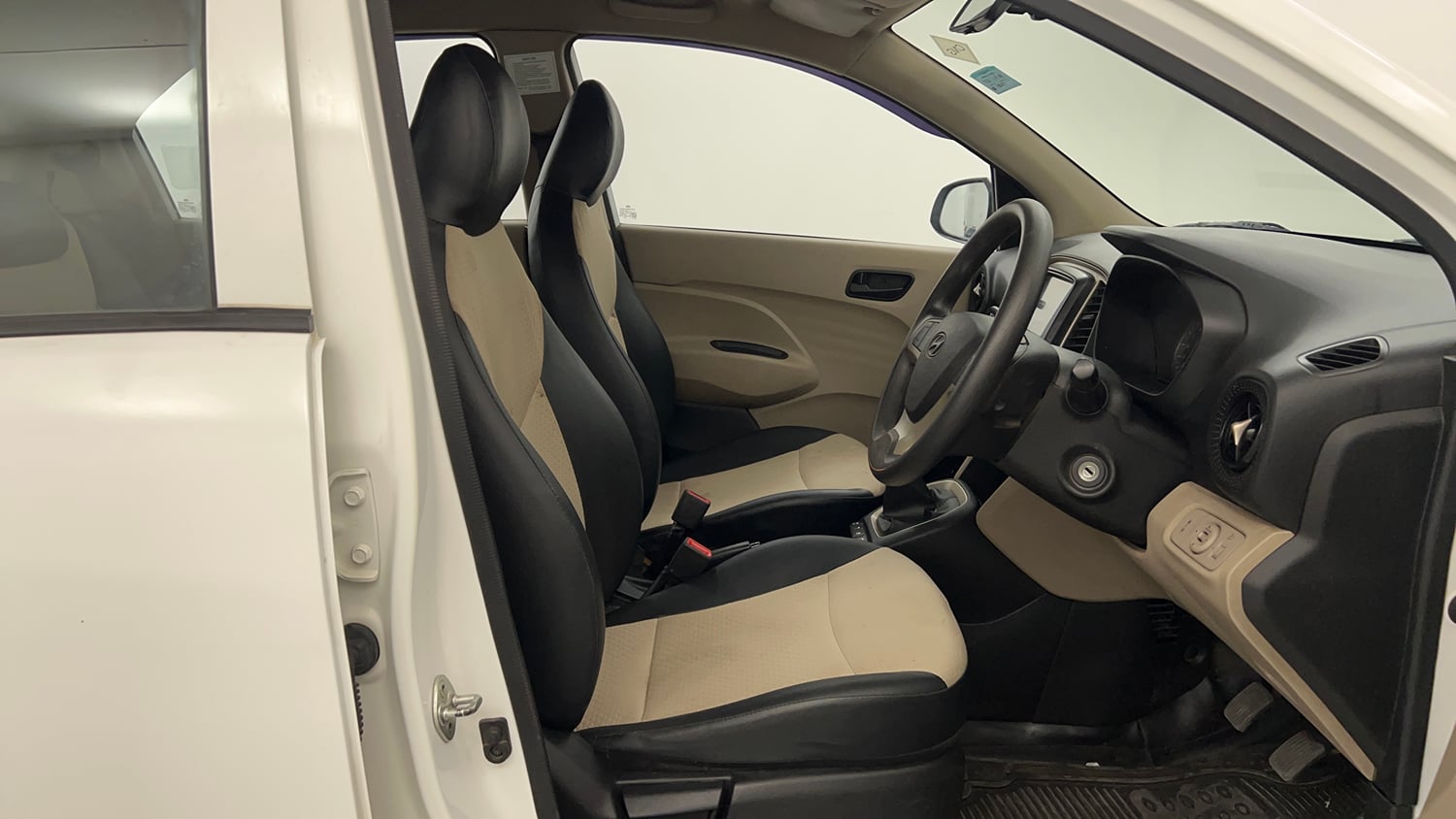 Used 2021 hyundai Santro Sportz Executive CNG Cng Manual interior RIGHT SIDE FRONT DOOR CABIN VIEW