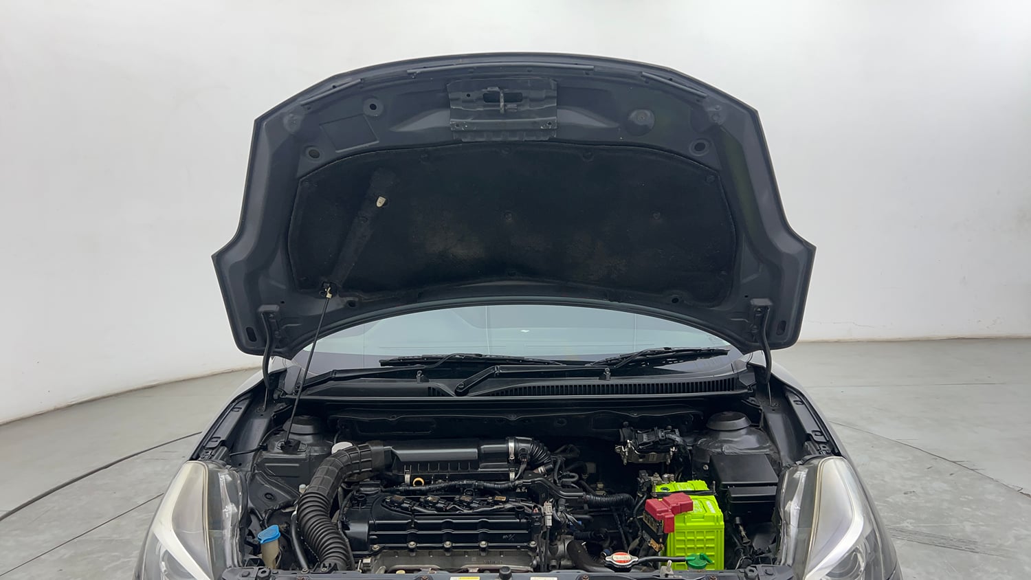 Used 2017 Maruti Suzuki Baleno Alpha 1.2 Petrol Manual engine ENGINE & BONNET OPEN FRONT VIEW