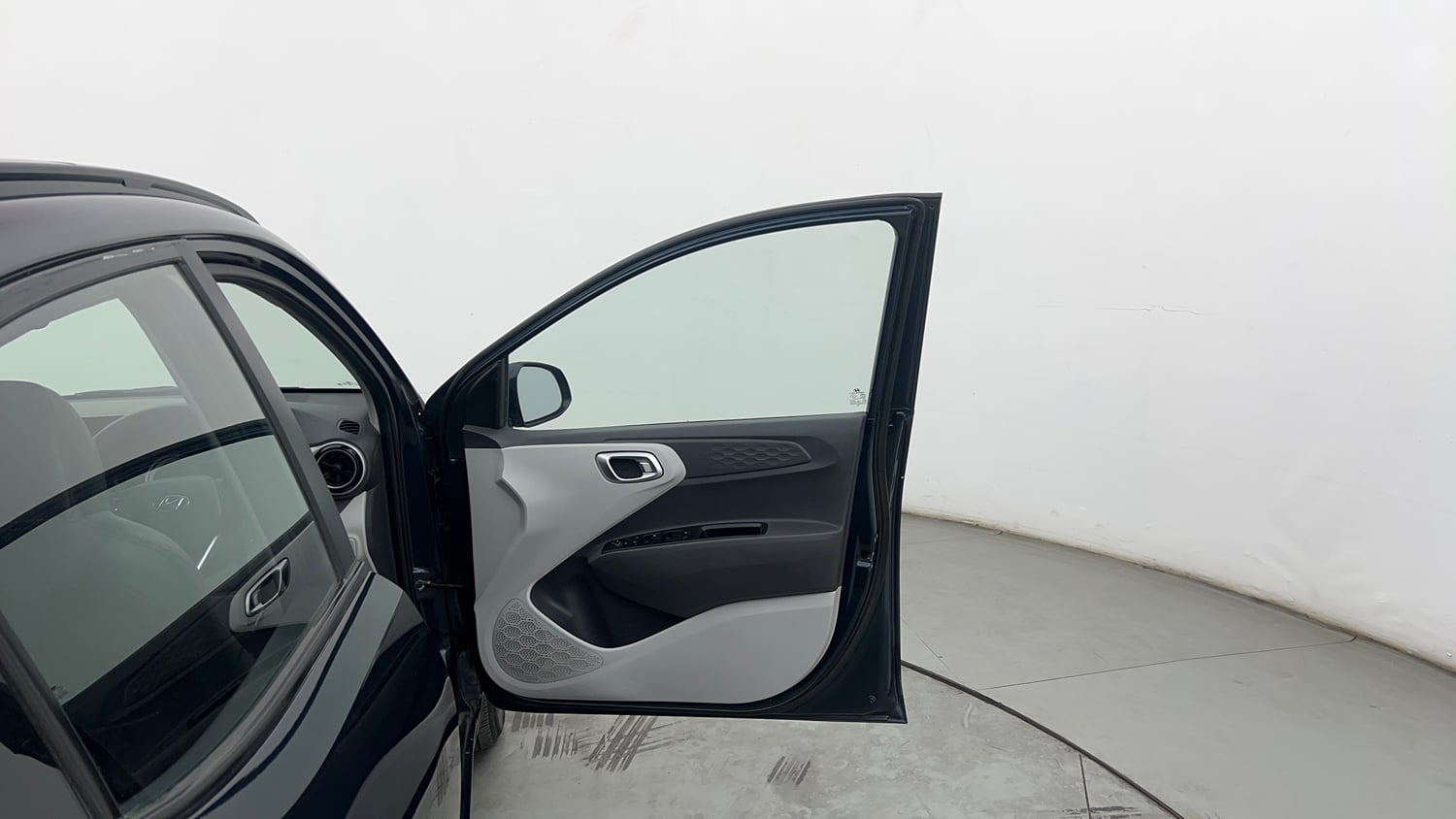 Used 2022 Hyundai Grand i10 Nios Sportz AMT 1.2 CRDi Diesel Automatic interior RIGHT FRONT DOOR OPEN VIEW