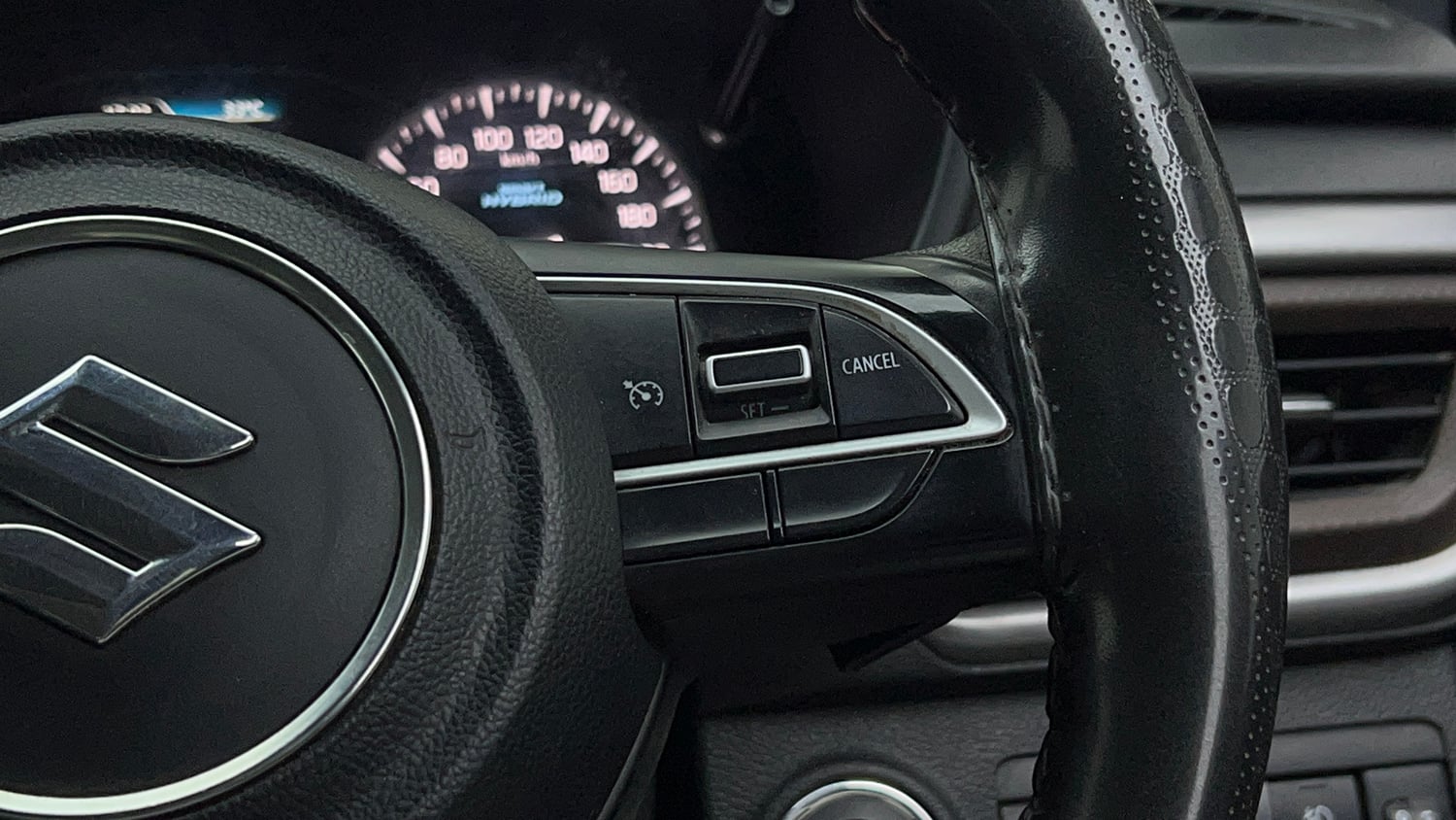 Used 2023 Maruti Suzuki Brezza ZXi AT Petrol Automatic top_features Cruise control