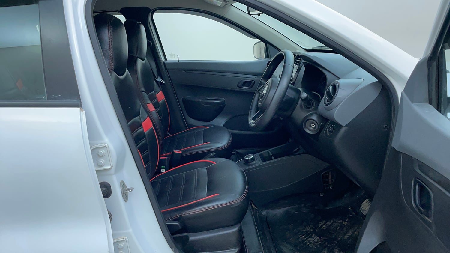 Used 2022 Renault Kwid RXT 1.0 AMT (O) Petrol Automatic interior RIGHT SIDE FRONT DOOR CABIN VIEW