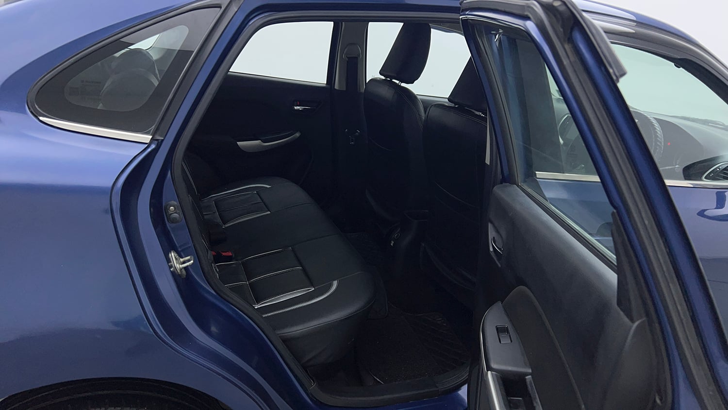 Used 2018 Maruti Suzuki Baleno Delta 1.2 Petrol Manual interior RIGHT SIDE REAR DOOR CABIN VIEW