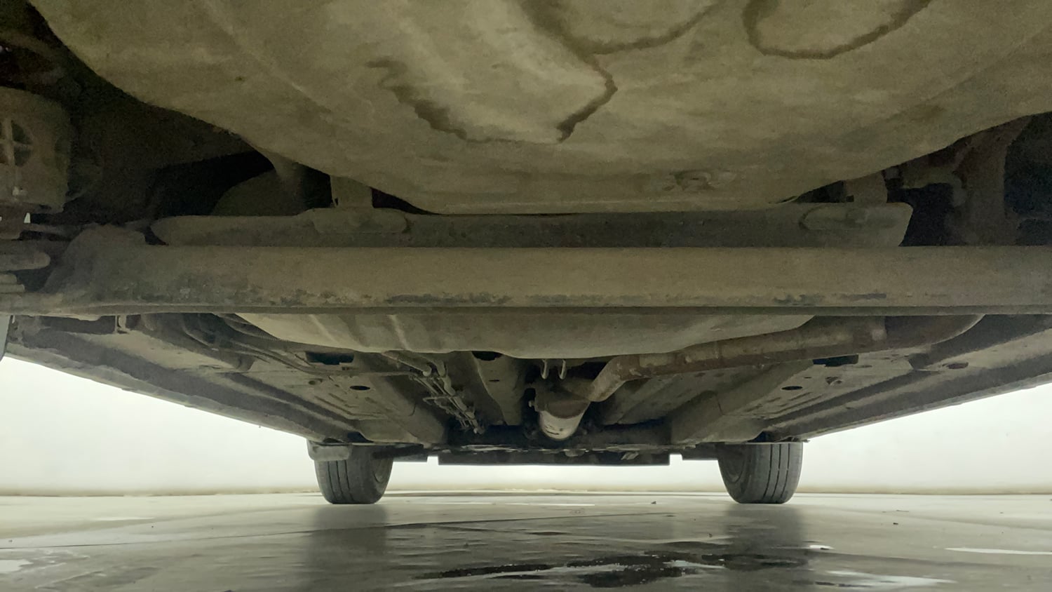 Used 2024 Tata Altroz XZA Plus (S) Dark Edition Petrol Automatic extra REAR UNDERBODY VIEW (TAKEN FROM REAR)