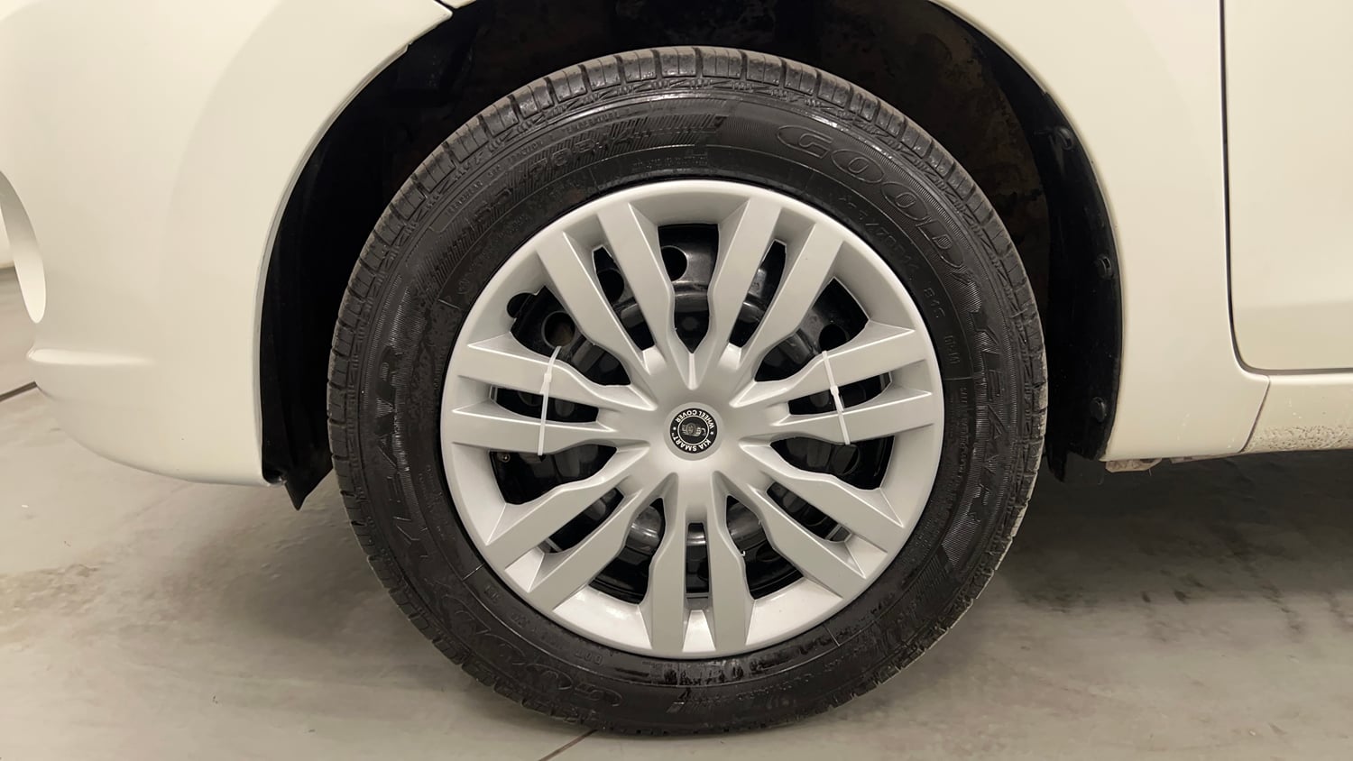 Used 2015 Maruti Suzuki Celerio VXi AMT Petrol Automatic tyres LEFT FRONT TYRE RIM VIEW