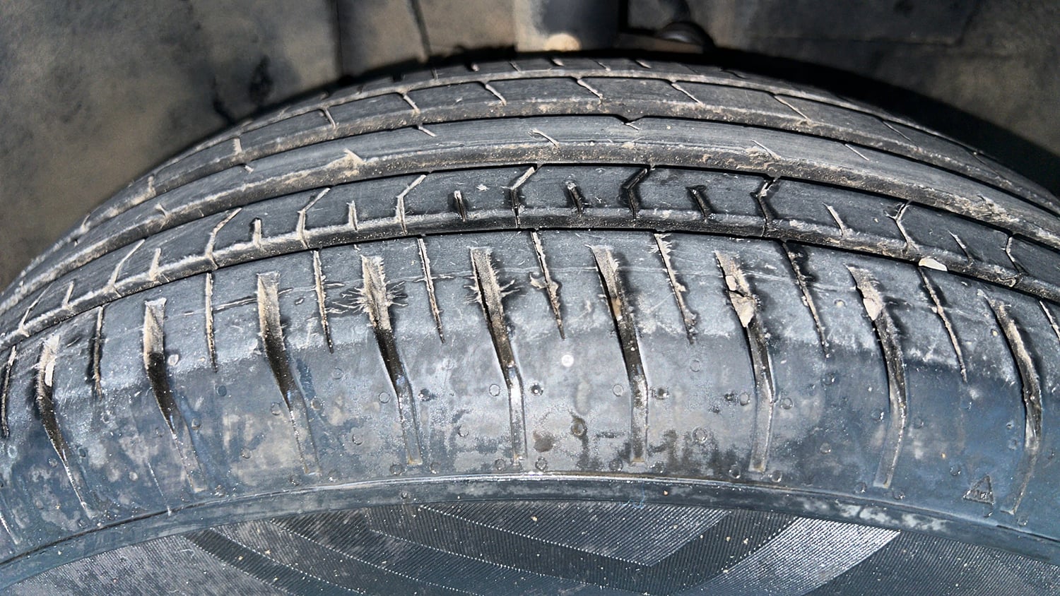 Used 2022 Tata Punch Adventure MT Petrol Manual tyres RIGHT FRONT TYRE TREAD VIEW