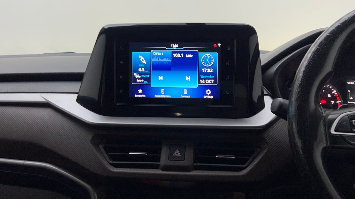 Used 2023 Maruti Suzuki Brezza ZXi AT Petrol Automatic top_features Integrated (in-dash) music system