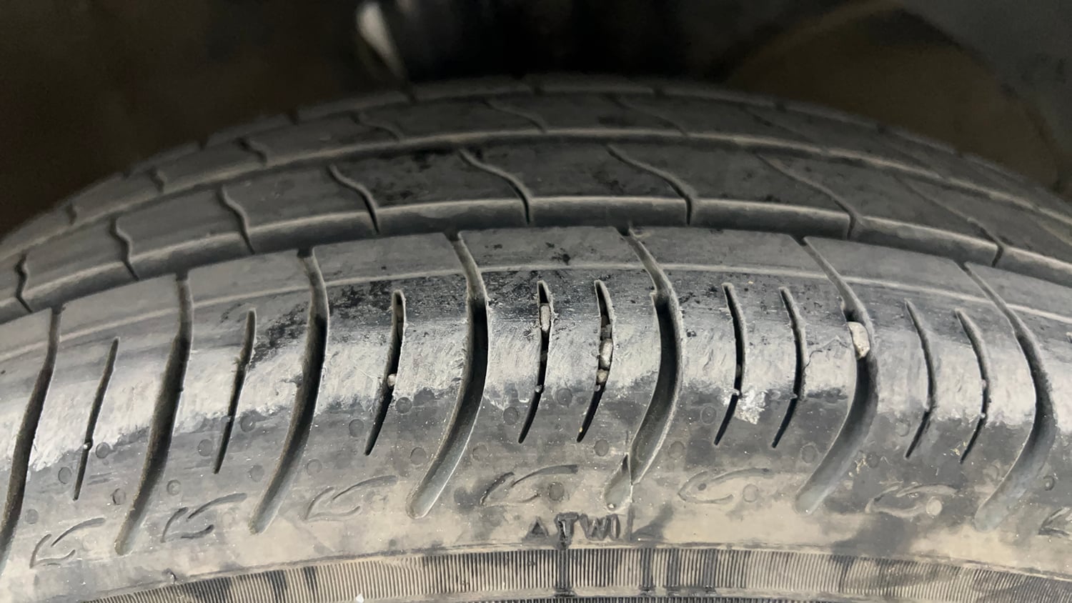 Used 2016 Maruti Suzuki Baleno Delta Petrol+CNG (Outside Fitted) Cng Manual tyres RIGHT FRONT TYRE TREAD VIEW