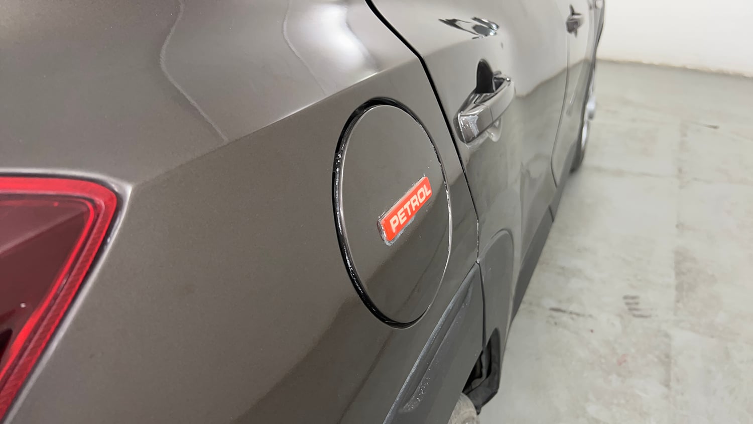Used 2023 Nissan Magnite XE Petrol Manual dents MINOR SCRATCH