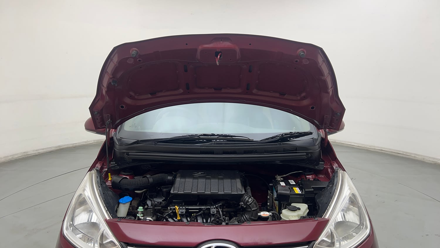 Used 2013 Hyundai Grand i10 Sportz 1.2 Kappa VTVT Petrol Manual engine ENGINE & BONNET OPEN FRONT VIEW