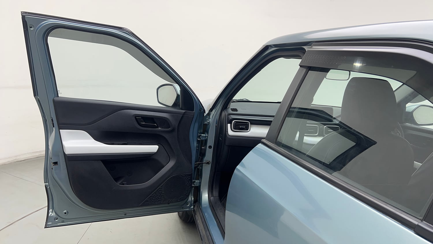 Used 2023 Tata Punch Accomplished Dazzle Pack AMT Petrol Automatic interior LEFT FRONT DOOR OPEN VIEW