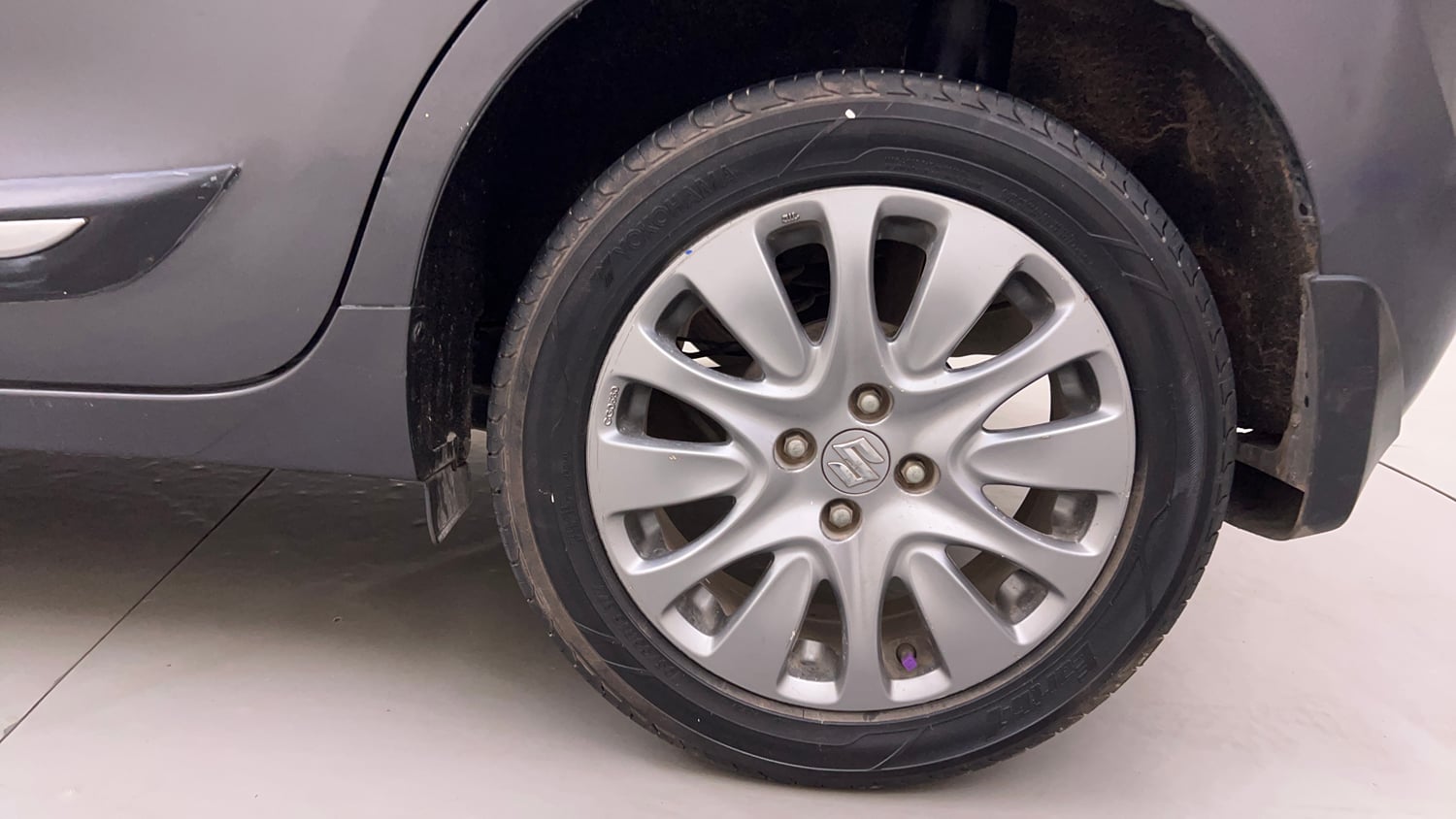 Used 2018 Maruti Suzuki Baleno Alpha 1.2 AT Petrol Automatic tyres LEFT REAR TYRE RIM VIEW