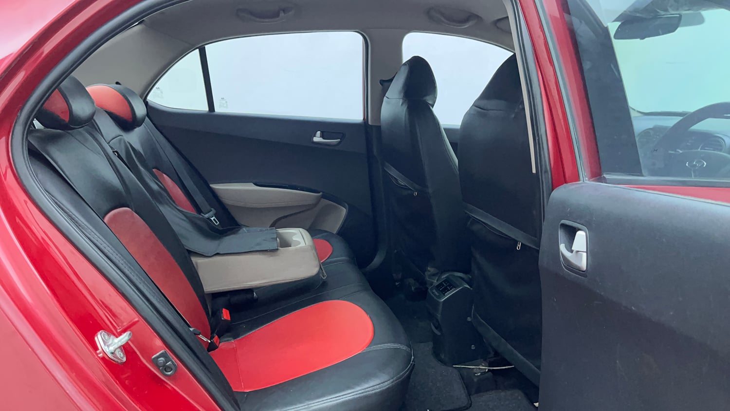Used 2015 Hyundai Xcent S 1.1 CRDi Diesel Manual interior RIGHT SIDE REAR DOOR CABIN VIEW