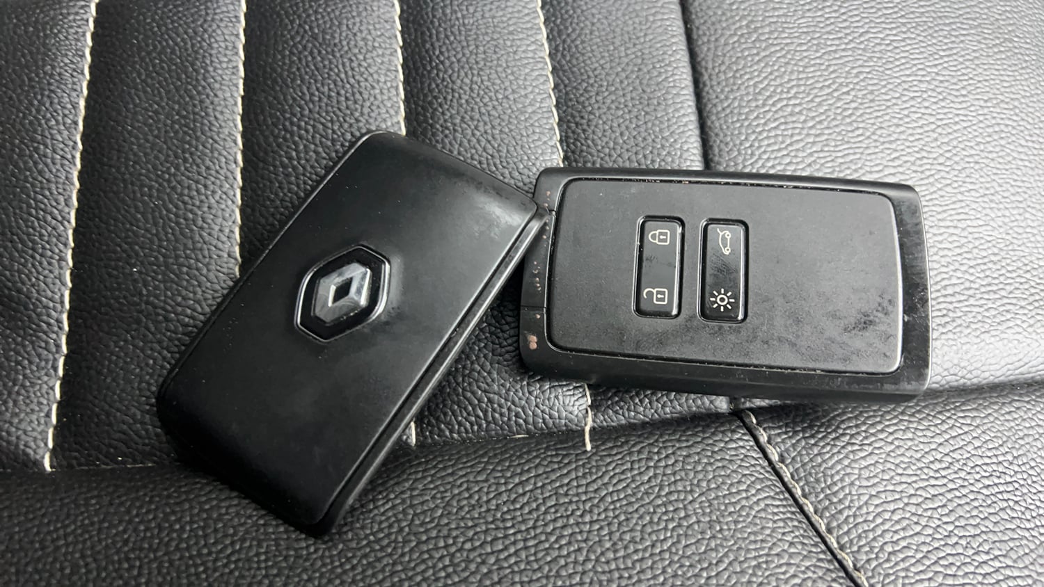 Used 2022 Renault Kiger RXT MT Petrol Manual extra CAR KEY VIEW