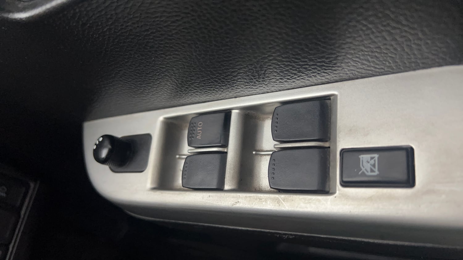 Used 2014 Maruti Suzuki Wagon R VXI Petrol Manual top_features Adjustable ORVM