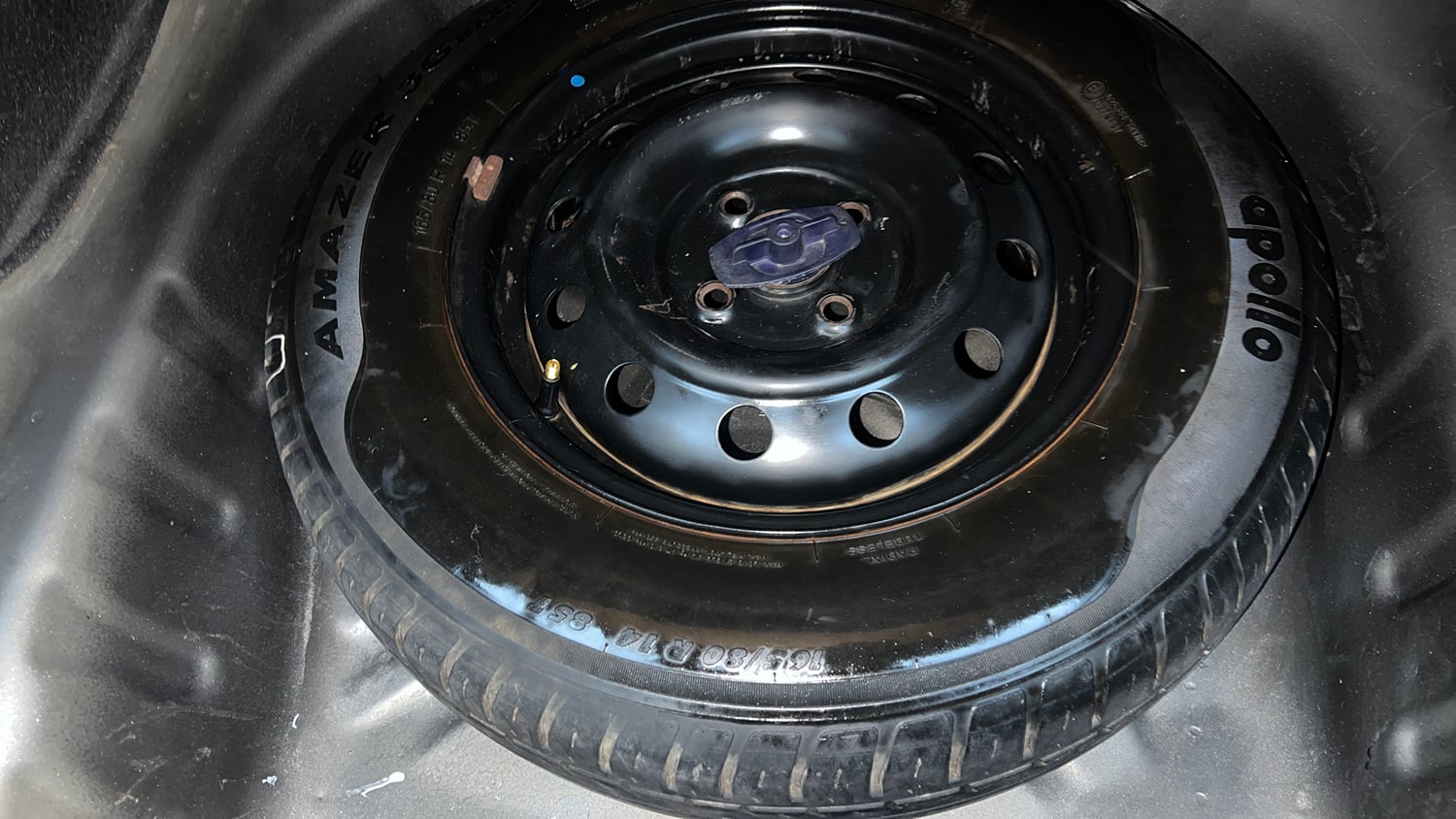 Used 2018 Maruti Suzuki Dzire VXi AMT Petrol Automatic tyres SPARE TYRE VIEW