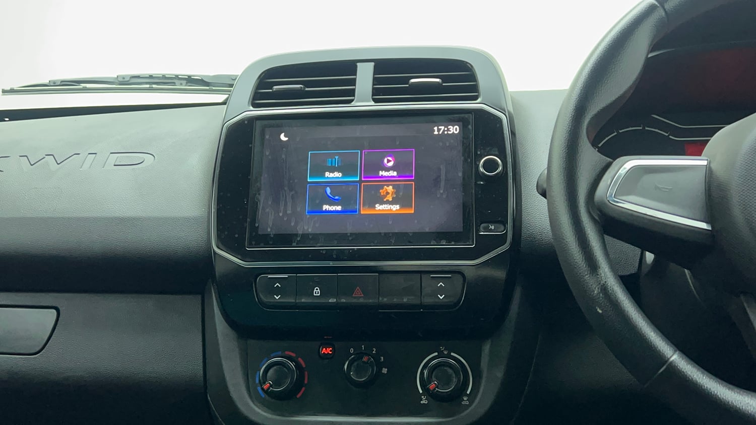 Used 2021 Renault Kwid Neotech RXL Petrol Manual top_features Integrated (in-dash) music system