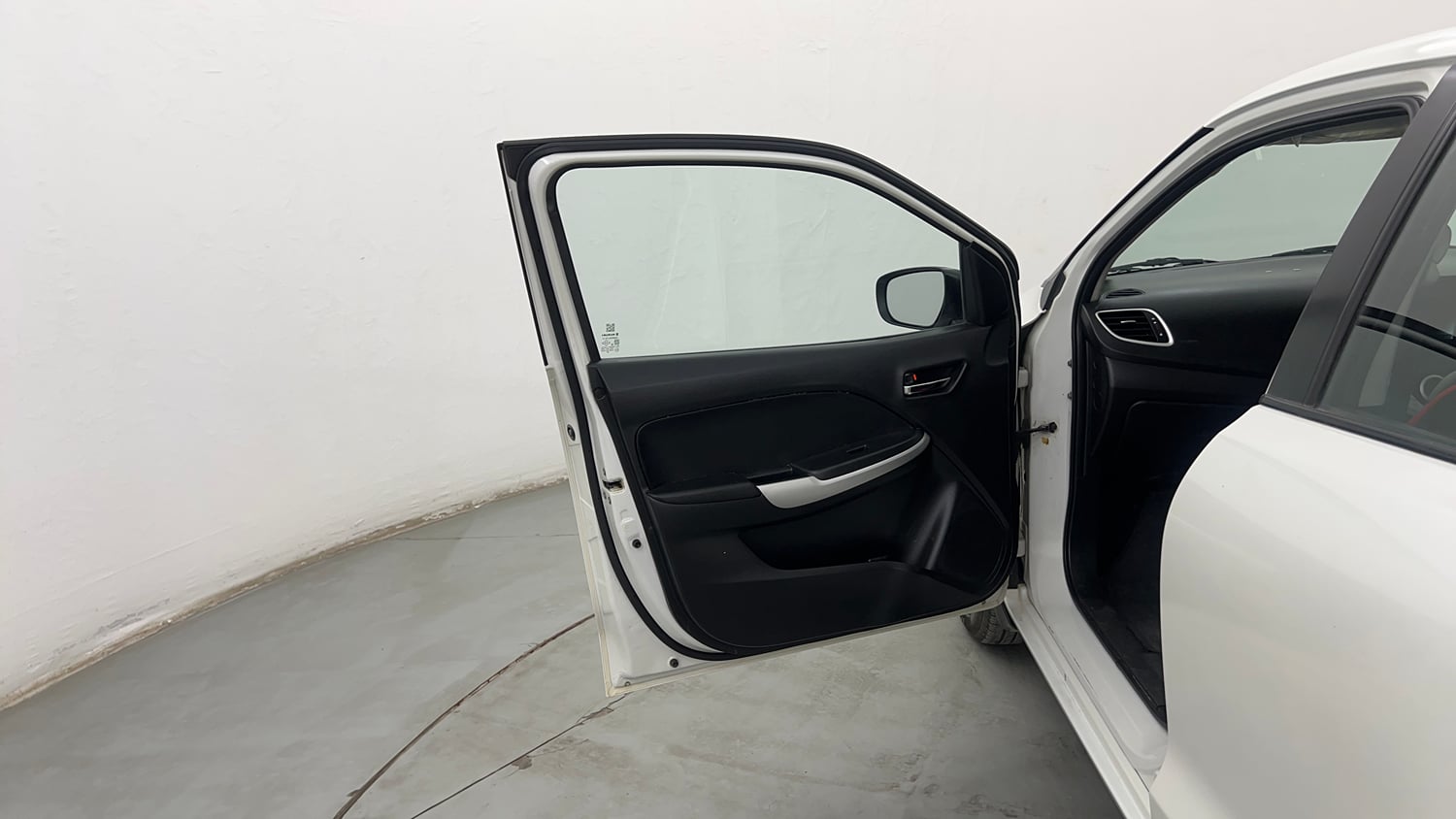 Used 2016 Maruti Suzuki Baleno Delta Petrol+CNG (Outside Fitted) Cng Manual interior LEFT FRONT DOOR OPEN VIEW