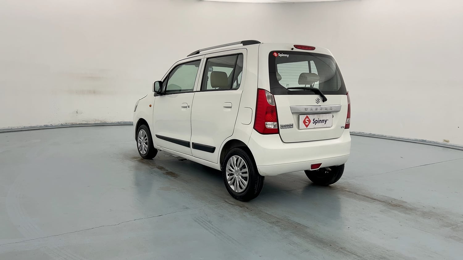 Used 2013 Maruti Suzuki Wagon R VXI Petrol Manual exterior LEFT REAR CORNER VIEW
