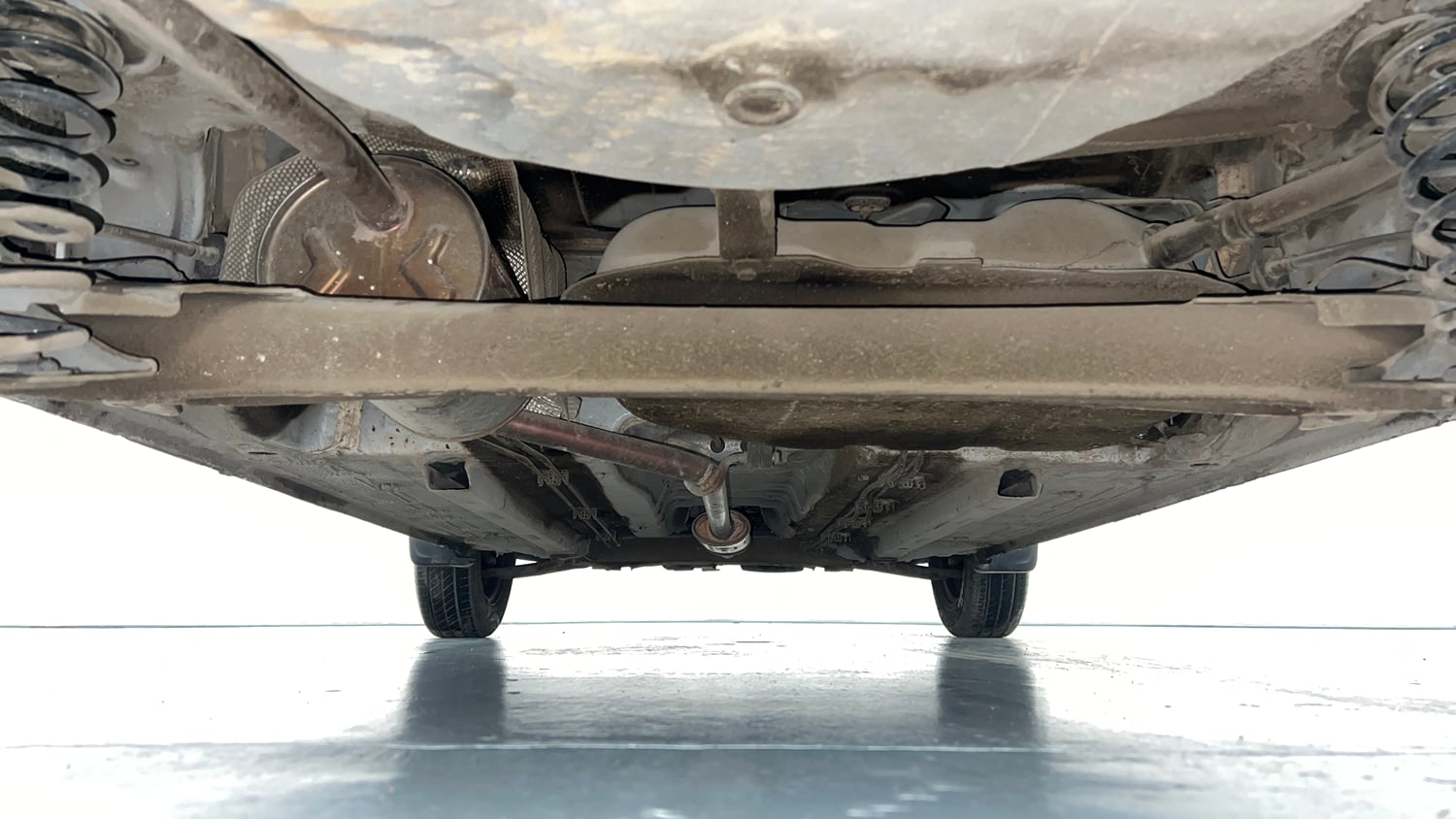 Used 2021 Renault Kwid RXT Petrol Manual extra REAR UNDERBODY VIEW (TAKEN FROM REAR)
