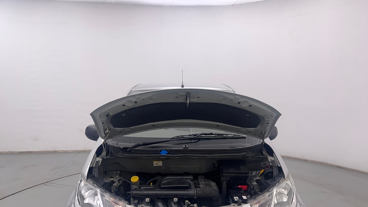 Used 2016 Datsun Redi-GO S Petrol Manual engine ENGINE & BONNET OPEN FRONT VIEW