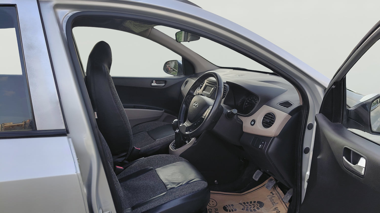 Used 2013 Hyundai Grand i10 Asta 1.2 Kappa VTVT Petrol Manual interior RIGHT SIDE FRONT DOOR CABIN VIEW