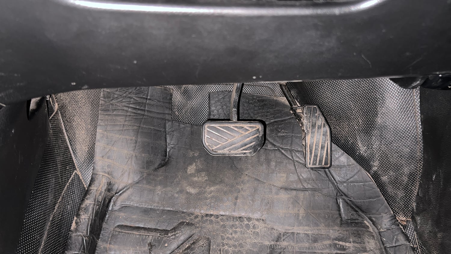 Used 2018 Maruti Suzuki Baleno Alpha 1.2 AT Petrol Automatic interior PEDALS VIEW