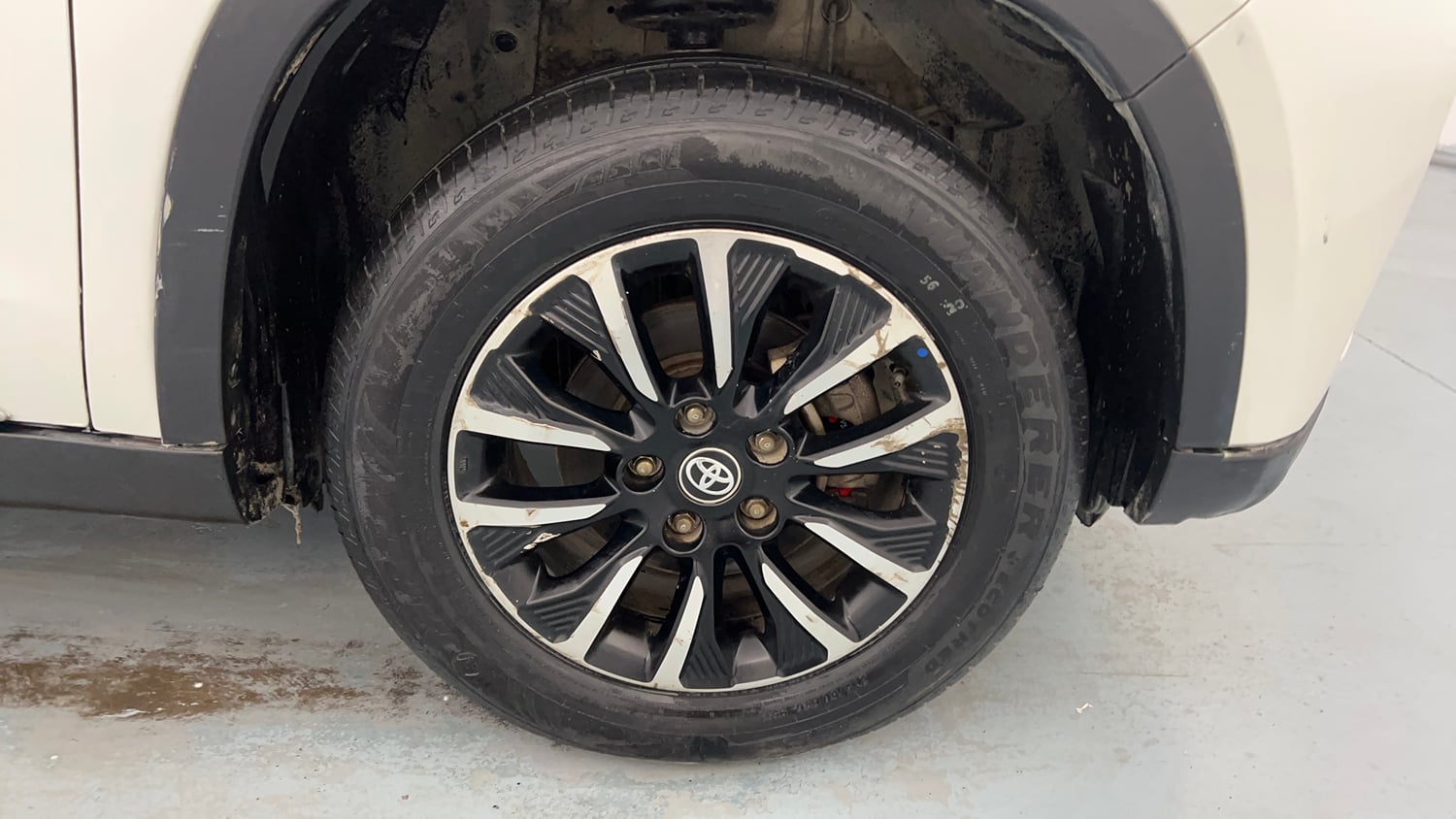 Used 2022 Toyota Urban Cruiser Premium Grade MT Petrol Manual tyres RIGHT FRONT TYRE RIM VIEW