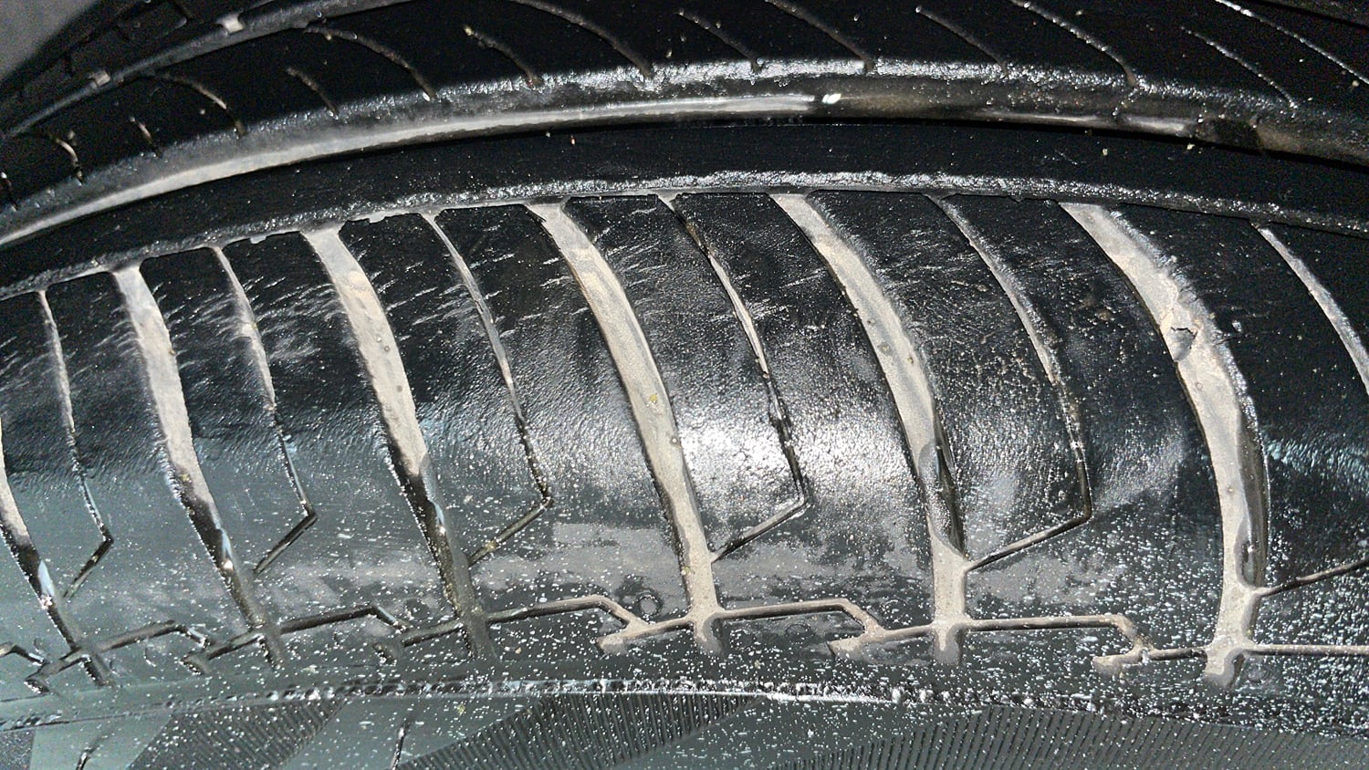 Used 2018 Hyundai Verna EX 1.4 VTVT Petrol Manual tyres LEFT FRONT TYRE TREAD VIEW
