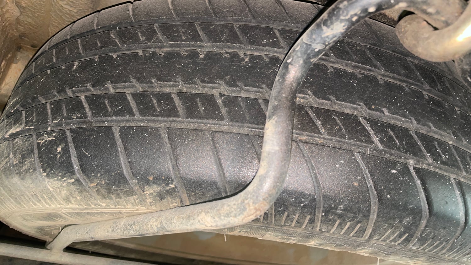 Used 2015 Maruti Suzuki Ertiga ZXi Petrol Manual tyres SPARE TYRE VIEW